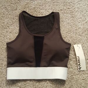 Mono B sports crop